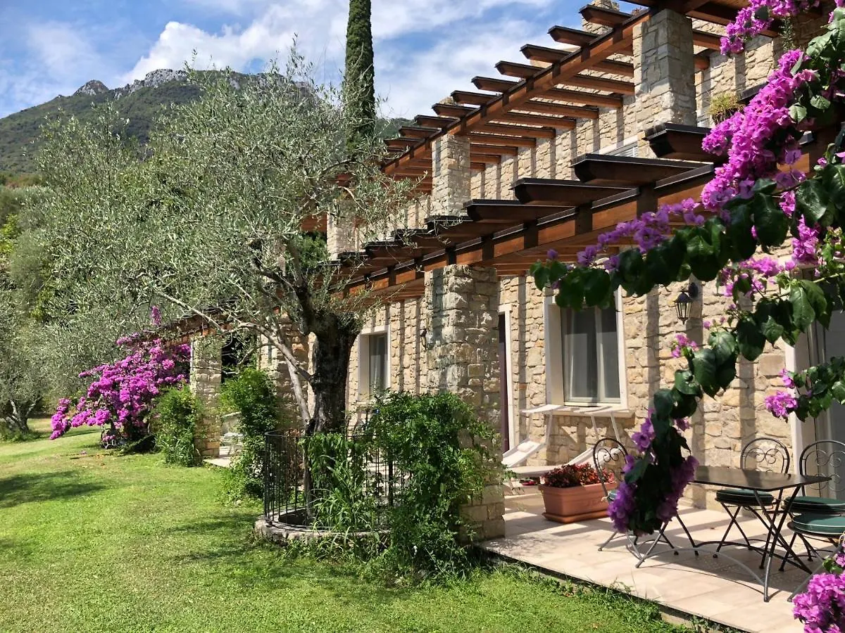 La Cascata Negli Ulivi Bed & Breakfast Toscolano Maderno 3*,  Italy