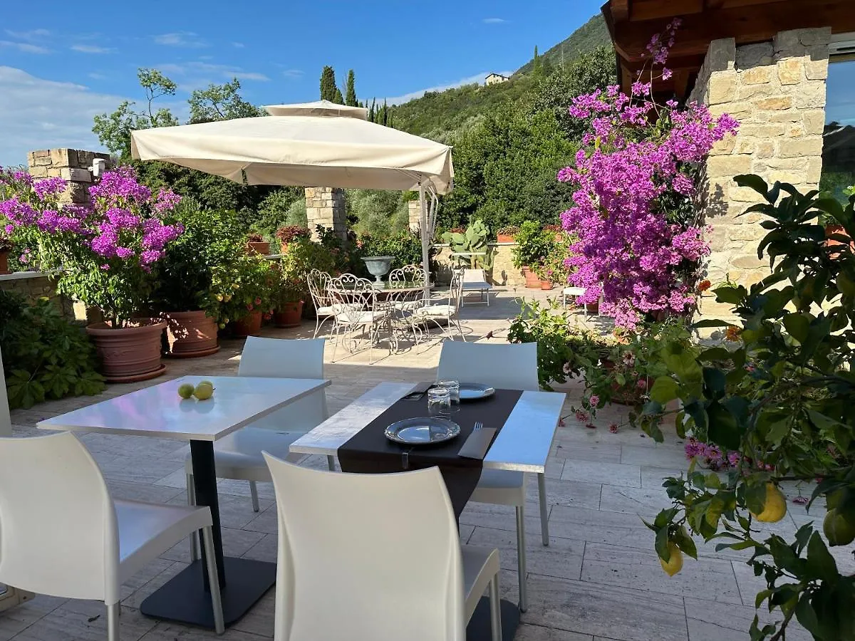 La Cascata Negli Ulivi Bed & Breakfast Toscolano Maderno 3*,  Italy