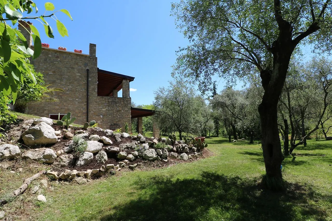 La Cascata Negli Ulivi Bed & Breakfast Toscolano Maderno 3*,  Italy