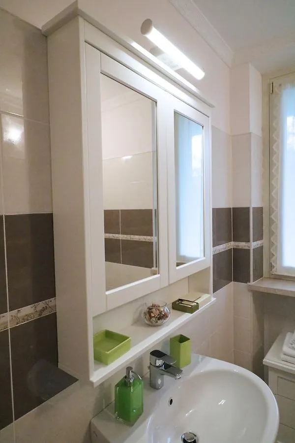 La Cascata Negli Ulivi Bed & Breakfast Toscolano Maderno 3*,  Italy
