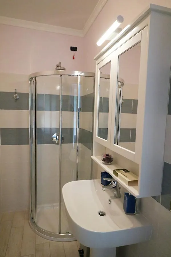 住宿加早餐酒店 托斯科拉诺-马德尔诺La Cascata Negli Ulivi住宿加早餐旅馆